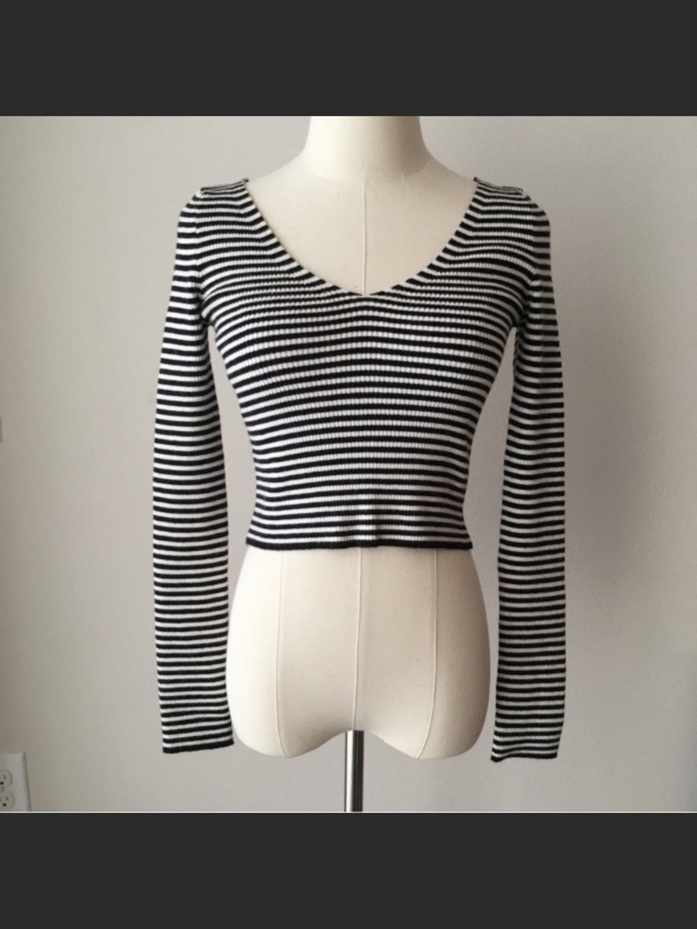 NWOT F21 Striped Crop Sweater